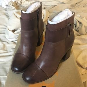 Kork-Ease Decola dark brown booties